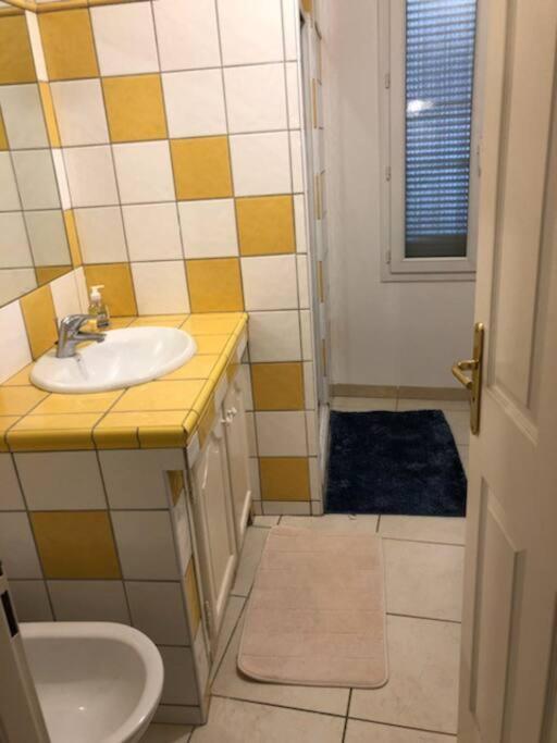 Appartement Centre Ville Saint-Raphael Eksteriør bilde